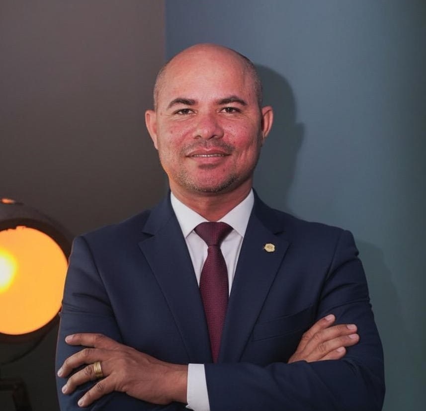 Dr. Abraão Vergasta Reis